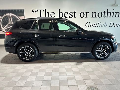 Used 2025 Mercedes-Benz GLC 350e 4MATIC image 3
