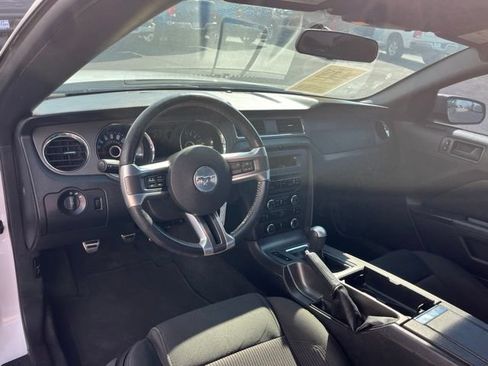 Used 2014 Ford Mustang Coupe RWD image 30