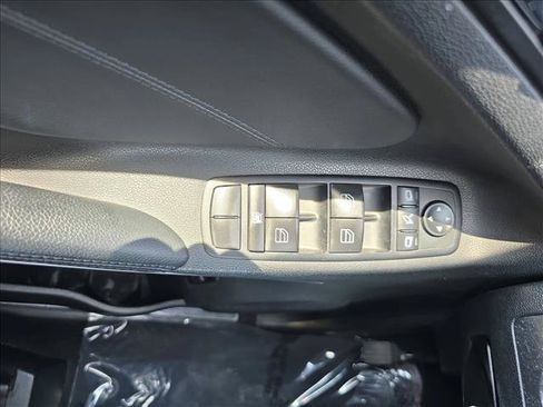 Used 2011 Mercedes-Benz ML 350 4MATIC image 27