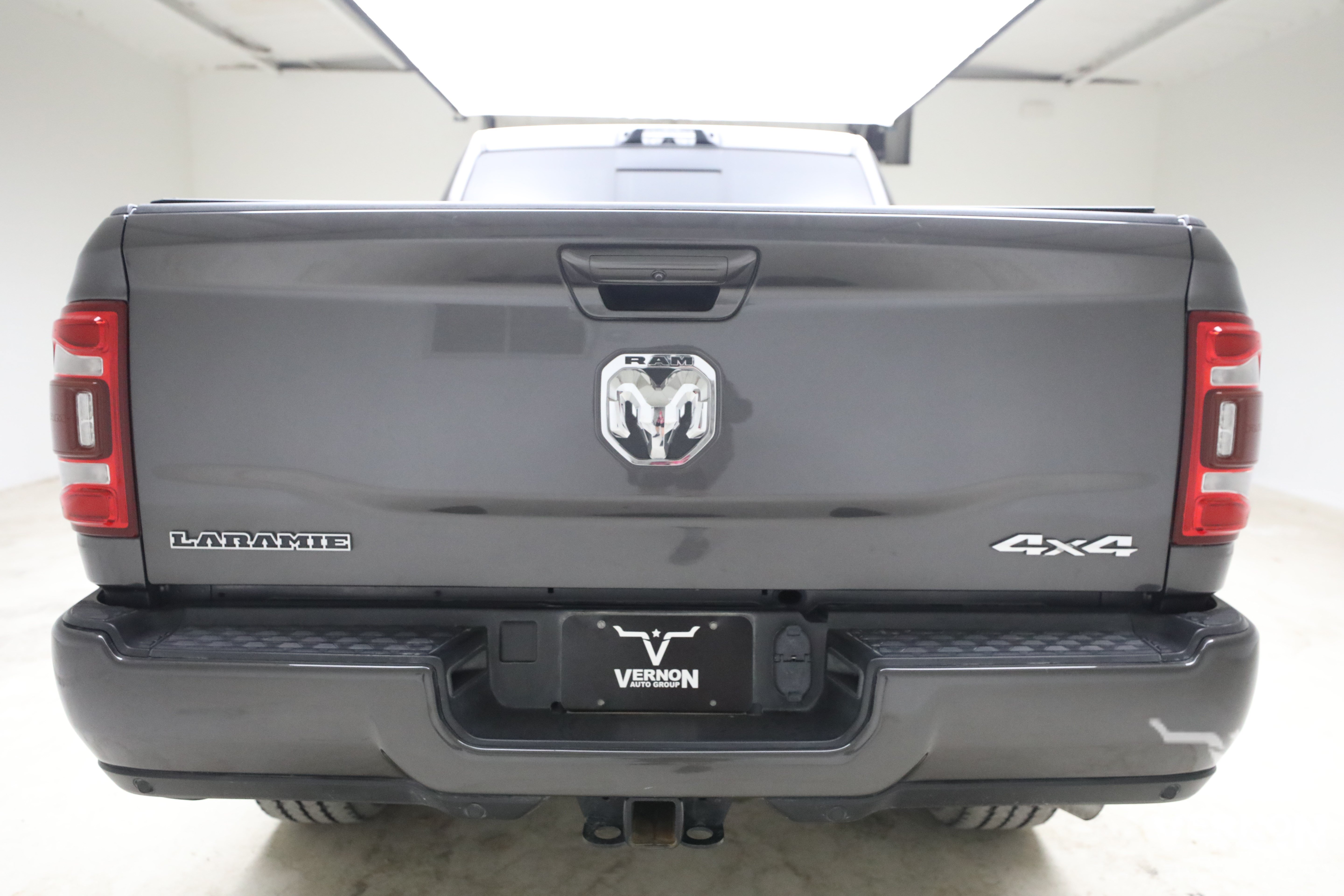 Used 2024 RAM 2500 Laramie w/ Sport Appearance Package AWD/4WD image 3