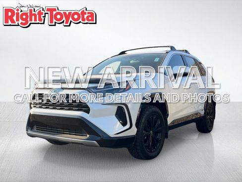 Used 2022 Toyota RAV4 SE w/ Convenience Package AWD/4WD image 1