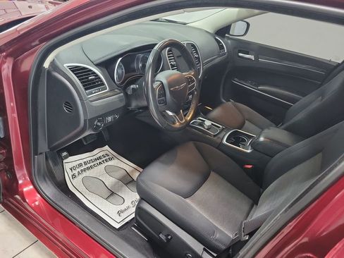 Used 2019 Chrysler 300 Touring w/ Driver Convenience Group RWD image 27