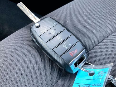 Used 2017 Kia Soul FWD image 14