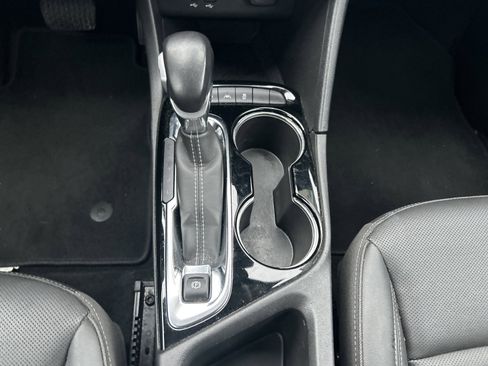 Used 2024 Buick Encore GX Sport Touring image 21