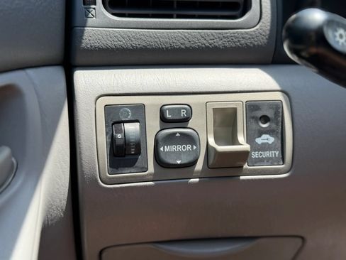 Used 2007 Toyota Corolla S FWD image 26