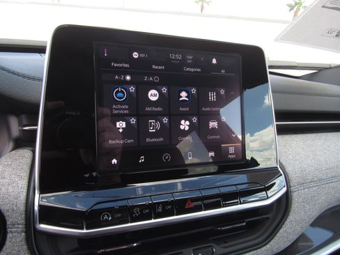 Used 2025 Jeep Compass Latitude image 19