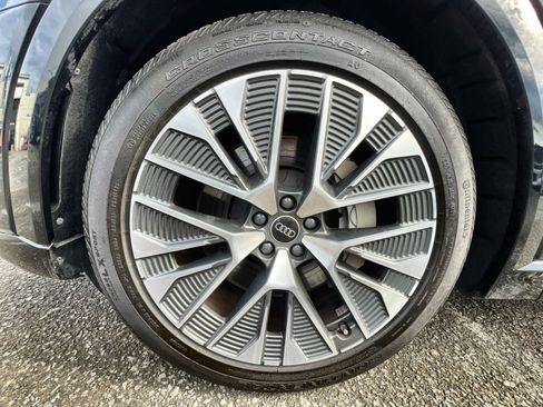 Used 2024 Audi Q8 e-tron Premium Plus image 12