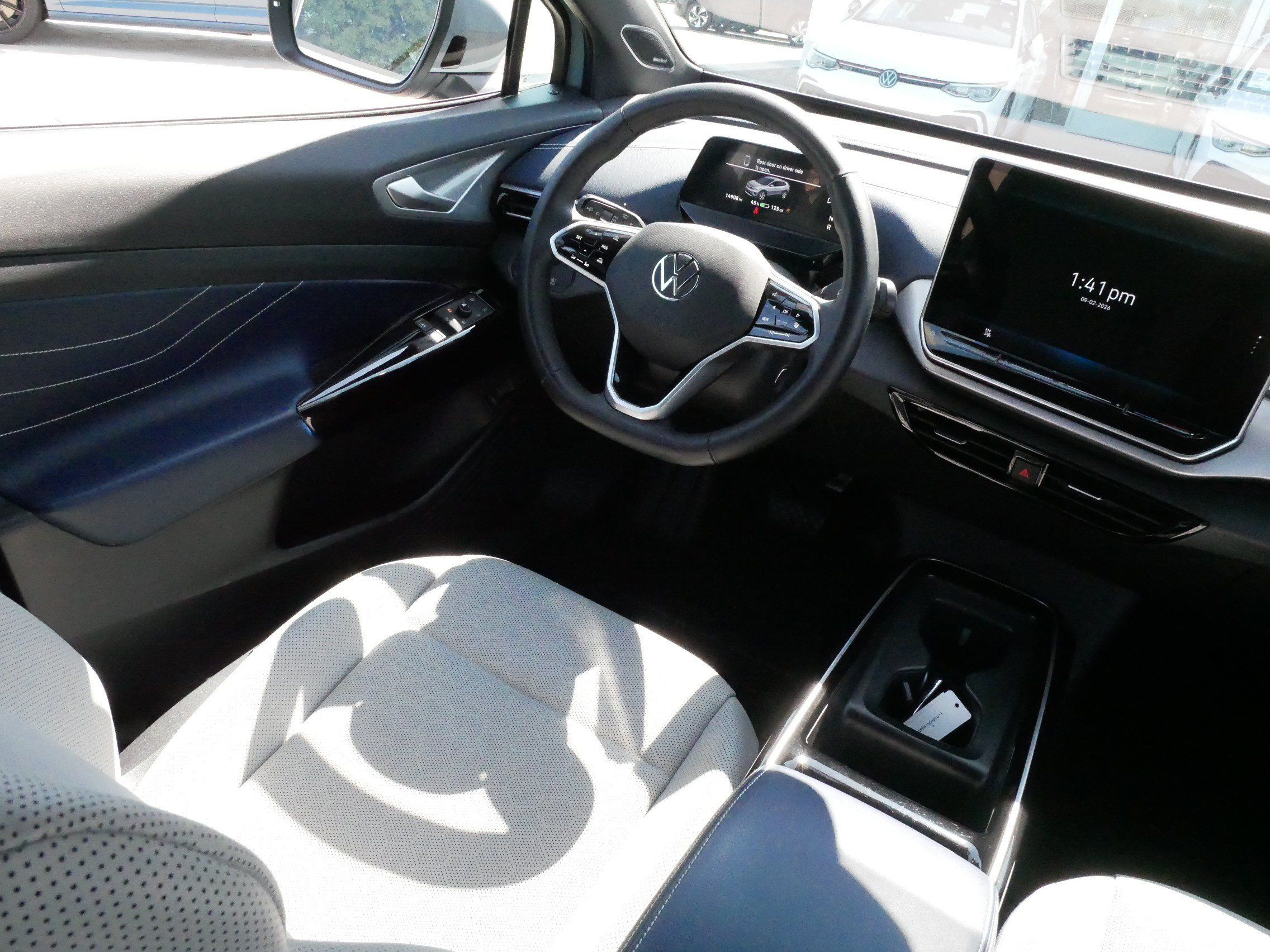 Used 2025 Volkswagen ID.4 Pro S Plus AWD/4WD image 9