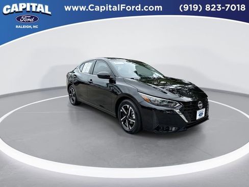 Used 2025 Nissan Sentra SV FWD image 2