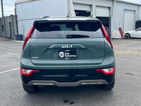 Certified 2025 Kia Niro Wind w/ Wind Preserve Package FWD image 6