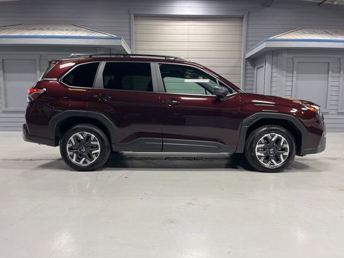 Used 2026 Subaru Forester Premium AWD/4WD image 9