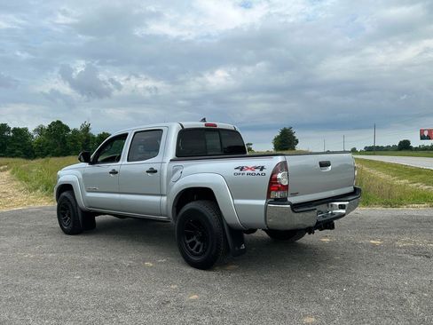 Used 2012 Toyota Tacoma 4x4 Double Cab w/ SR5 Pkg image 5