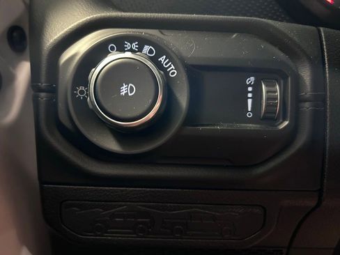Used 2026 Jeep Wrangler Unlimited Rubicon AWD/4WD image 6
