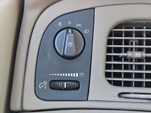 Used 2004 Mercury Grand Marquis GS image 14