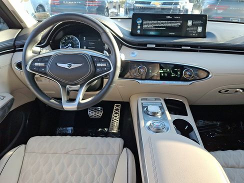 Certified 2025 Genesis GV70 3.5T Sport w/ Sport Advanced Package image 15