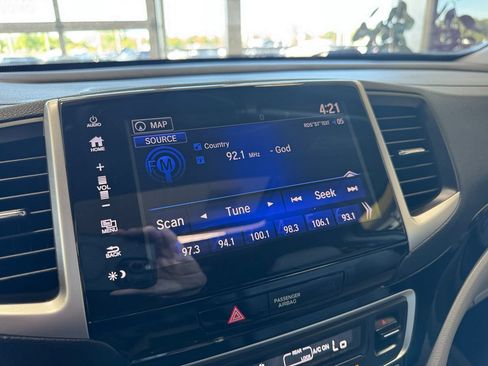Used 2017 Honda Pilot Touring image 22