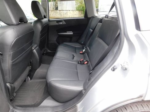 Used 2012 Subaru Forester 2.5X Limited AWD/4WD image 5
