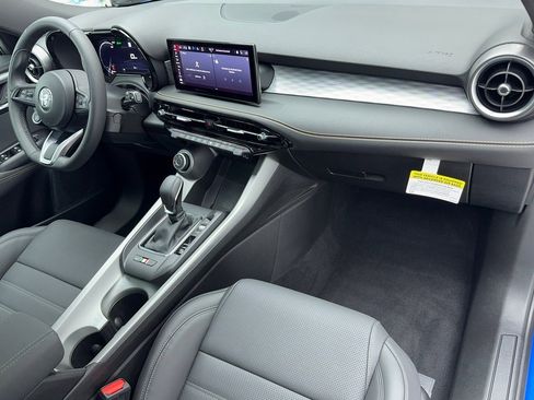 New 2025 Alfa Romeo Tonale w/ Premium Package image 38