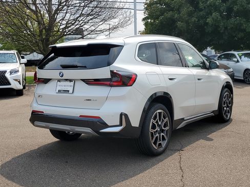 Used 2023 BMW X1 xDrive28i AWD/4WD image 5