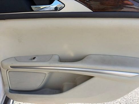 Used 2015 Lincoln MKZ Hybrid w/ Equipment Group 202A Reserve FWD image 19