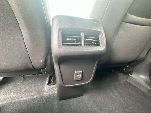 Used 2024 Chevrolet Equinox LT AWD/4WD image 23