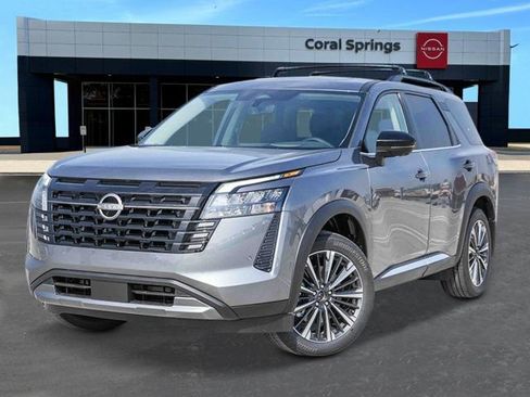 New 2026 Nissan Pathfinder Platinum image 1