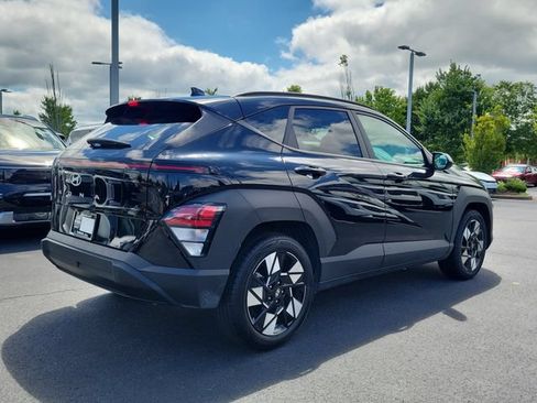 Used 2025 Hyundai Kona SEL FWD image 4
