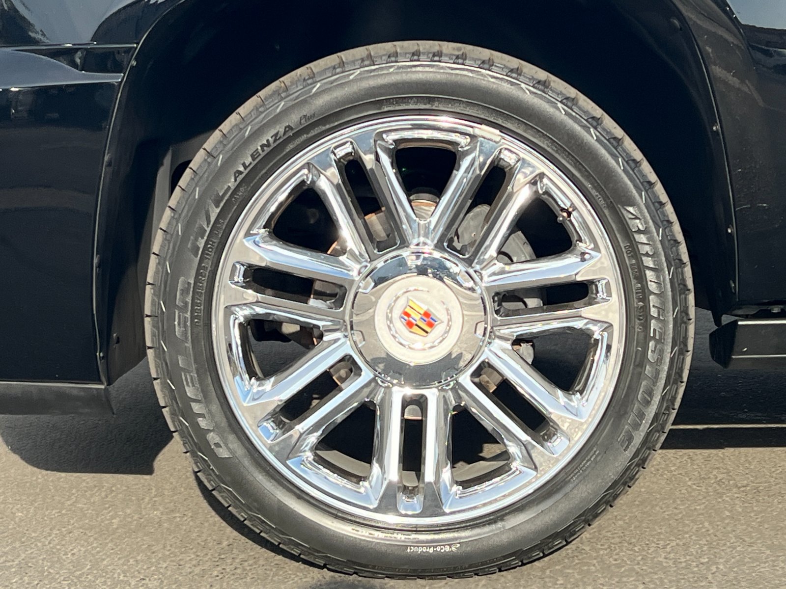 Used 2014 Cadillac Escalade Platinum AWD/4WD image 24