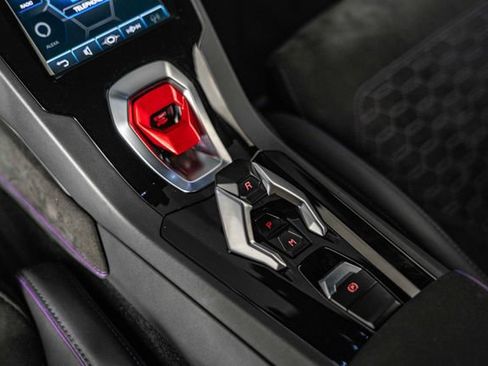 Used 2021 Lamborghini Huracan EVO RWD image 23