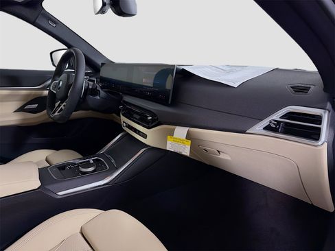 New 2026 BMW 430i xDrive w/ M Sport Package image 32