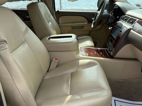 Used 2014 Chevrolet Tahoe LTZ image 38