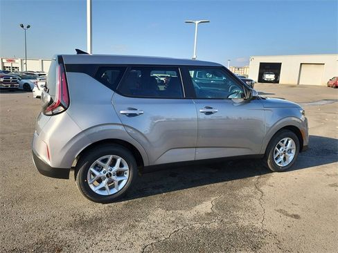 New 2025 Kia Soul LX w/ LX Technology Package image 2