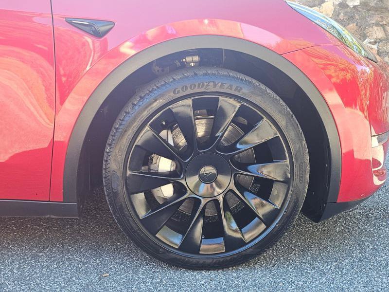 Used 2023 Tesla Model Y Long Range AWD/4WD image 17