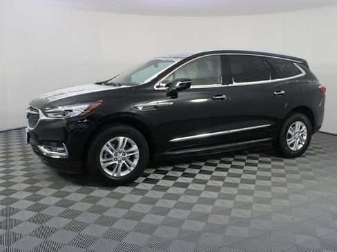 Used 2021 Buick Enclave Essence w/ LPO, Luxury Package image 2