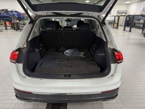 Used 2022 Volkswagen Tiguan SE FWD image 16