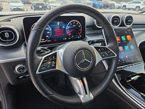 Used 2025 Mercedes-Benz C 300 4MATIC Sedan image 17