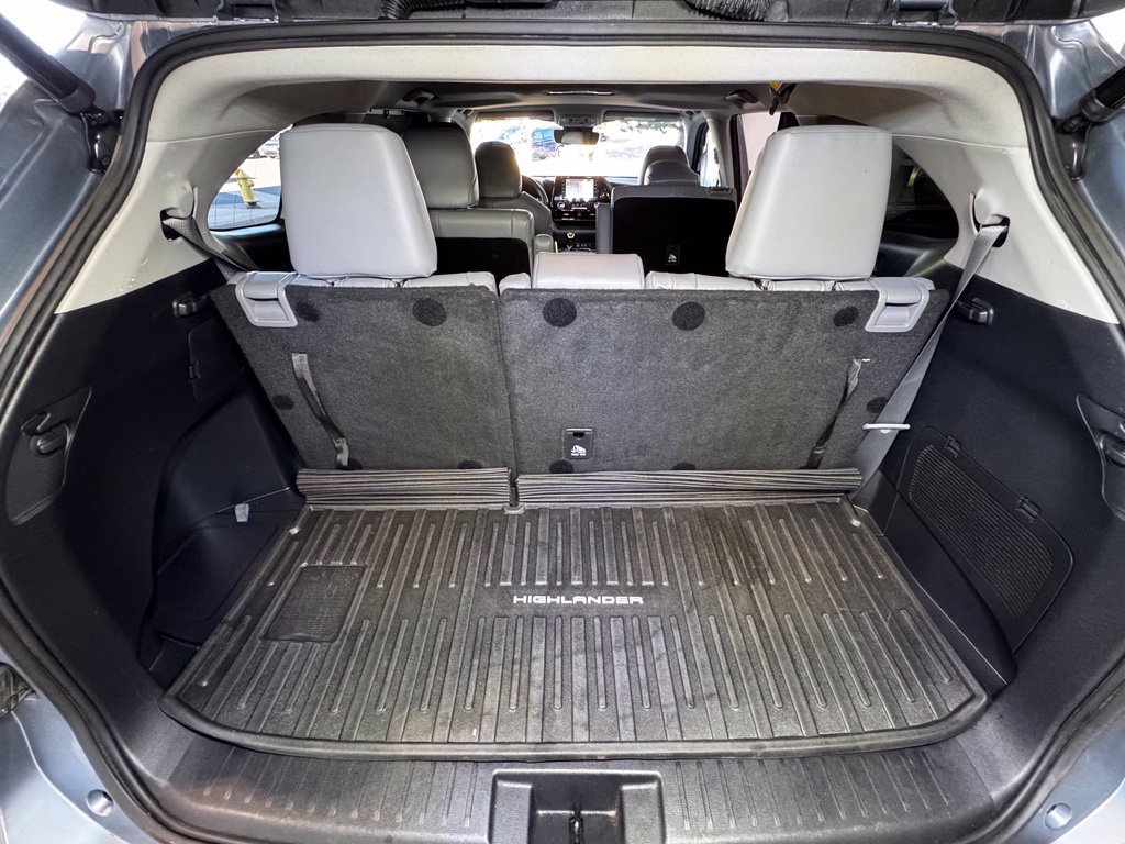 Certified 2022 Toyota Highlander XLE AWD/4WD image 56