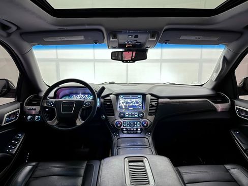 Used 2019 GMC Yukon Denali w/ Denali Ultimate Package AWD/4WD image 30