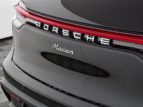 New 2026 Porsche Macan AWD/4WD image 37