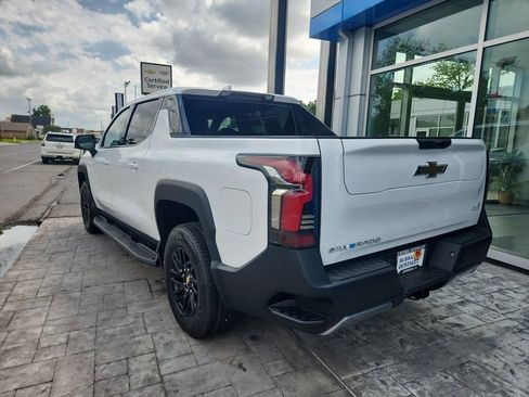 New 2025 Chevrolet Silverado EV LT AWD/4WD image 7