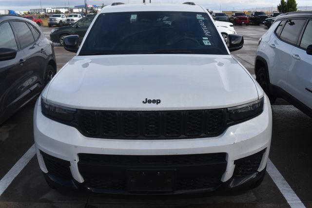 Used 2023 Jeep Grand Cherokee L Laredo AWD/4WD image 2