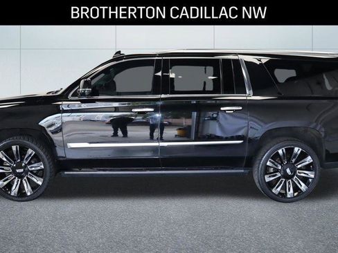 Used 2018 Cadillac Escalade ESV Premium Luxury AWD/4WD image 2