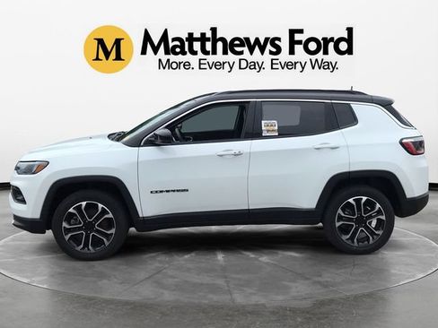 Used 2024 Jeep Compass Limited AWD/4WD image 2