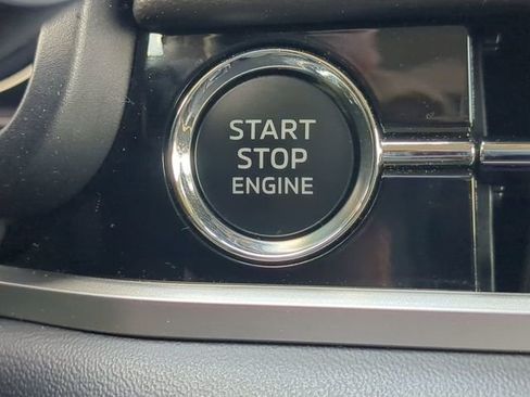 Used 2024 Mitsubishi Outlander SE image 29