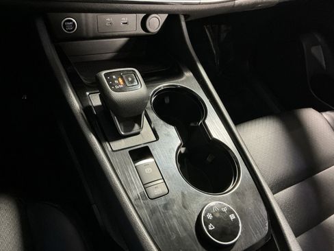 Used 2023 Nissan Rogue SV w/ SV Premium B Package image 29