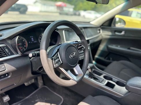 Used 2020 Kia Optima LX image 12