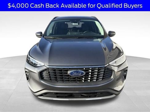 New 2026 Ford Escape SE w/ Class II Trailer Tow Package FWD image 2