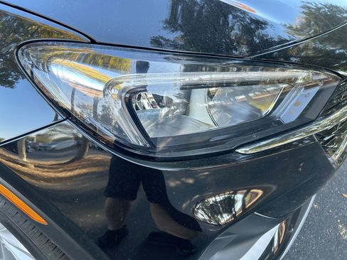 Used 2022 Buick Encore GX Preferred w/ Cold Weather Comfort Package image 11