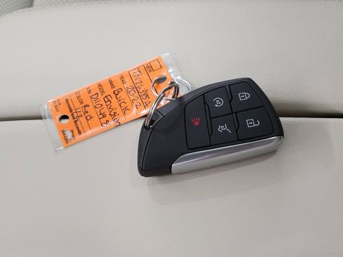 Used 2022 Buick Envision Essence w/ Technology Package I AWD/4WD image 28