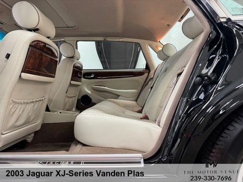 Used 2003 Jaguar XJ8 L RWD image 24